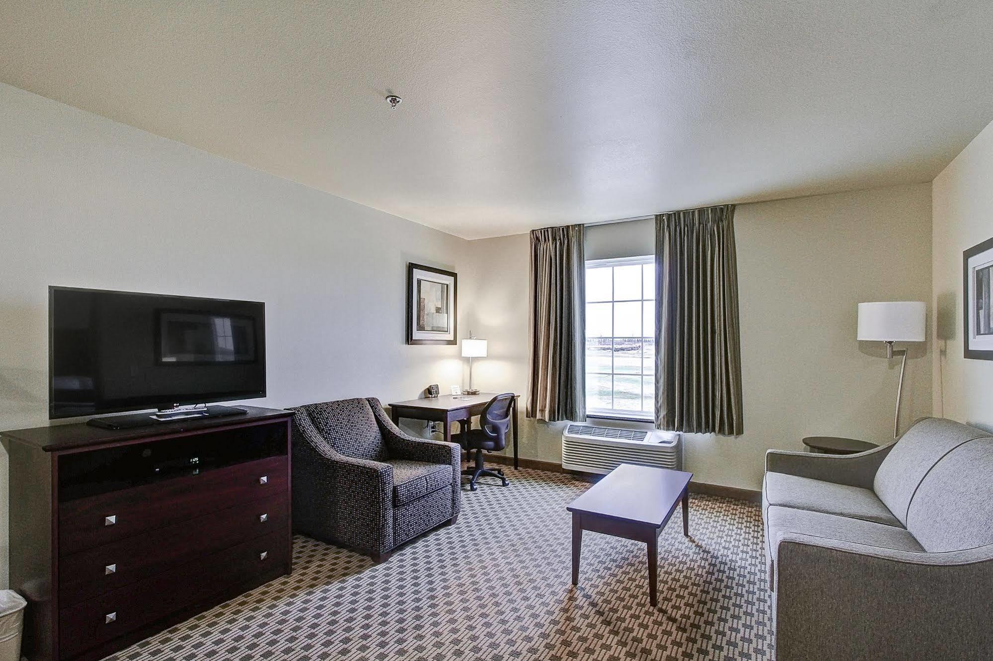 Cobblestone Hotel&Suites Pulaski/Green Bay Buitenkant foto