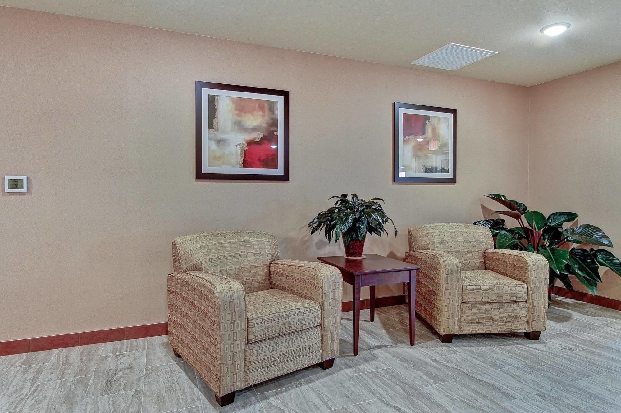 Cobblestone Hotel&Suites Pulaski/Green Bay Buitenkant foto